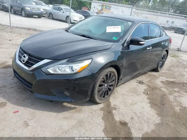 1N4AL3AP0JC145327 2018 NISSAN ALTIMA - Image 2