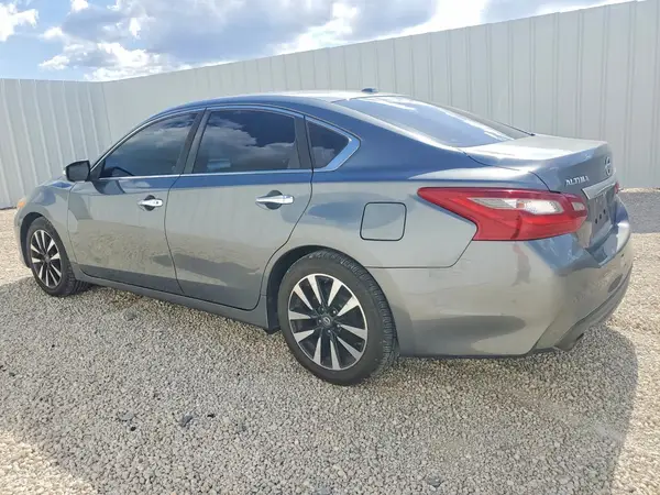 1N4AL3AP0JC150379 2018 NISSAN ALTIMA - Image 2
