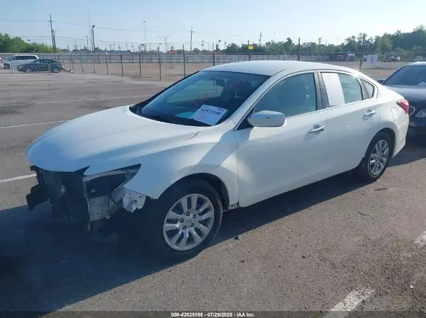 1N4AL3AP0JC153749 2018 NISSAN ALTIMA - Image 2