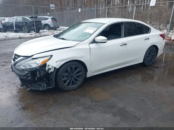 1N4AL3AP0JC154125 2018 NISSAN ALTIMA - Image 2