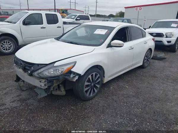 1N4AL3AP0JC155730 2018 NISSAN ALTIMA - Image 2