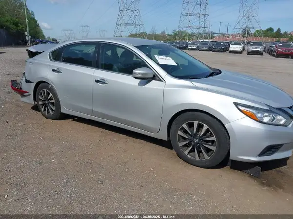 1N4AL3AP0JC155792 2018 NISSAN ALTIMA - Image 1