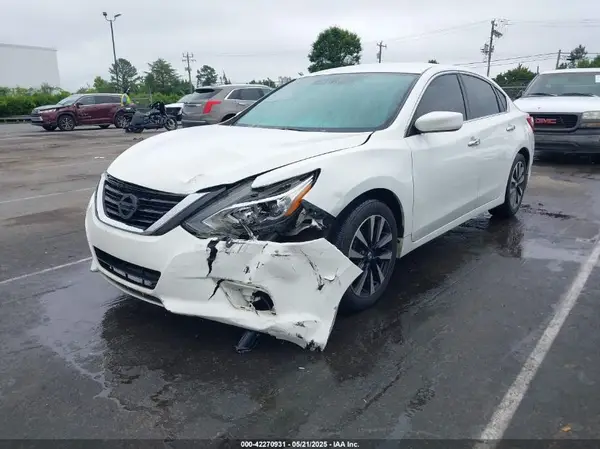 1N4AL3AP0JC157672 2018 NISSAN ALTIMA - Image 2