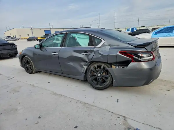 1N4AL3AP0JC159082 2018 NISSAN ALTIMA - Image 2