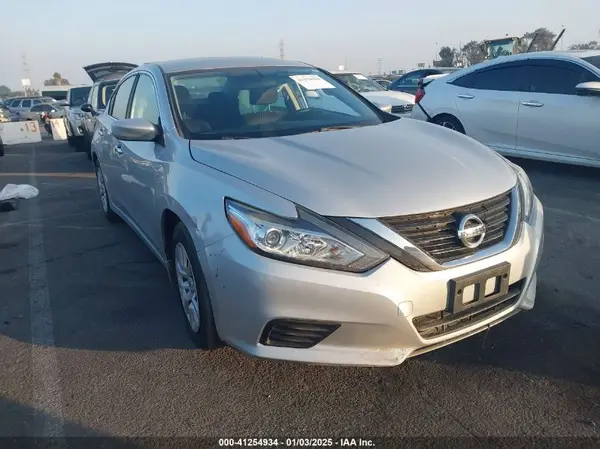 1N4AL3AP0JC163455 2018 NISSAN ALTIMA - Image 1