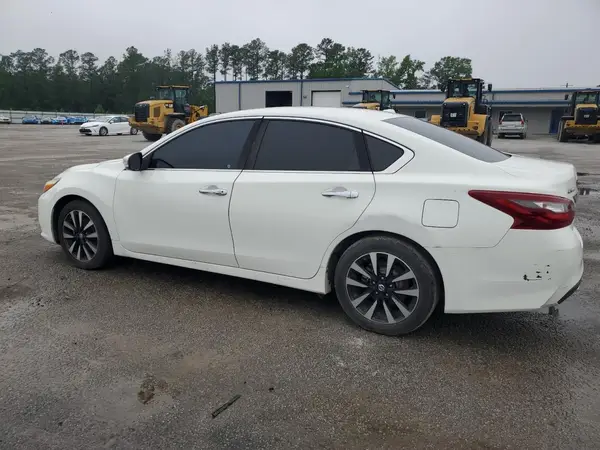 1N4AL3AP0JC163763 2018 NISSAN ALTIMA - Image 2