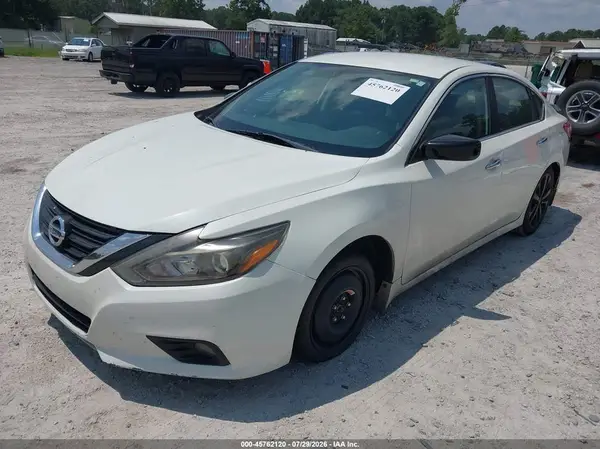 1N4AL3AP0JC165609 2018 NISSAN ALTIMA - Image 2