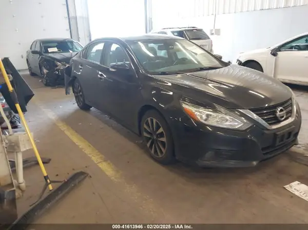 1N4AL3AP0JC166405 2018 NISSAN ALTIMA - Image 1