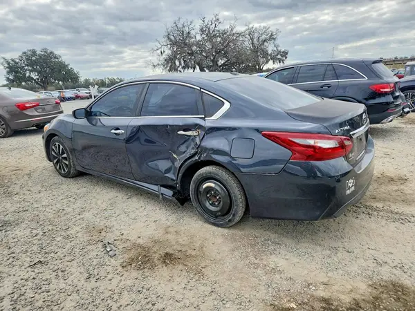 1N4AL3AP0JC166887 2018 NISSAN ALTIMA - Image 2