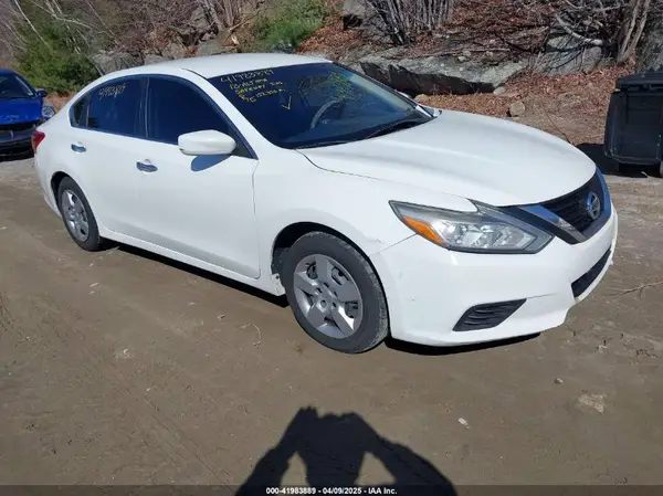 1N4AL3AP0JC167585 2018 NISSAN ALTIMA - Image 1