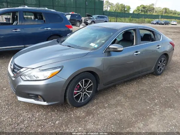 1N4AL3AP0JC168672 2018 NISSAN ALTIMA - Image 2