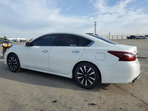 1N4AL3AP0JC169594 2018 NISSAN ALTIMA - Image 2