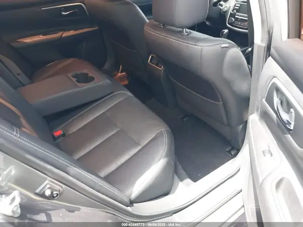 1N4AL3AP0JC170549 2018 NISSAN ALTIMA - Image 8