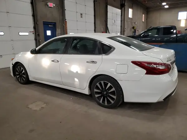 1N4AL3AP0JC171099 2018 NISSAN ALTIMA - Image 2
