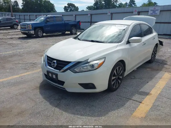 1N4AL3AP0JC171104 2018 NISSAN ALTIMA - Image 2