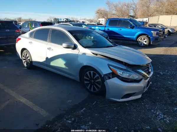 1N4AL3AP0JC171281 2018 NISSAN ALTIMA - Image 1