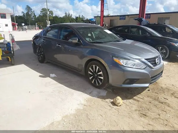 1N4AL3AP0JC171720 2018 NISSAN ALTIMA - Image 1