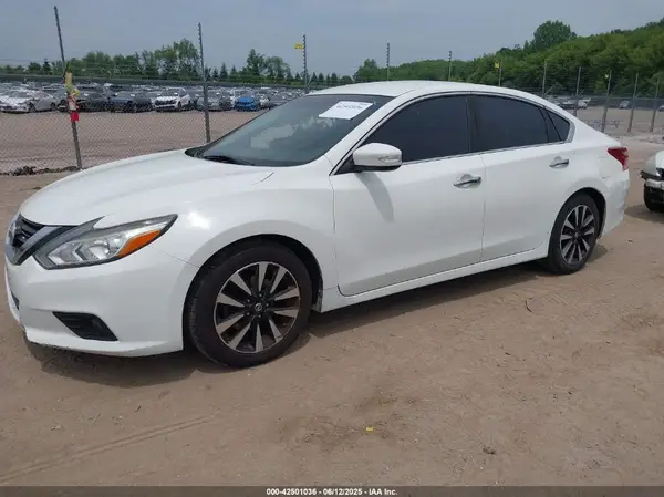1N4AL3AP0JC173158 2018 NISSAN ALTIMA - Image 2