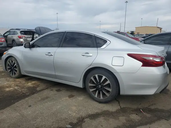1N4AL3AP0JC175363 2018 NISSAN ALTIMA - Image 2
