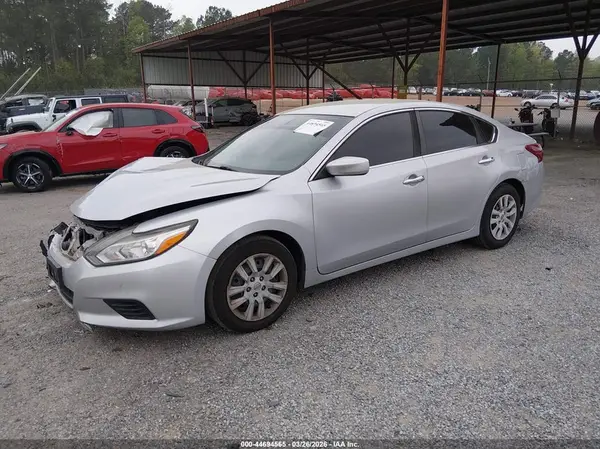 1N4AL3AP0JC176724 2018 NISSAN ALTIMA - Image 2
