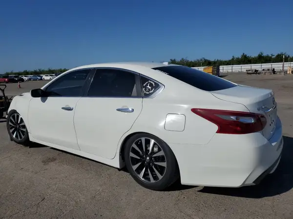 1N4AL3AP0JC176805 2018 NISSAN ALTIMA - Image 2