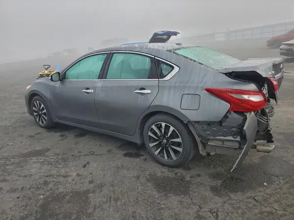 1N4AL3AP0JC177632 2018 NISSAN ALTIMA - Image 2