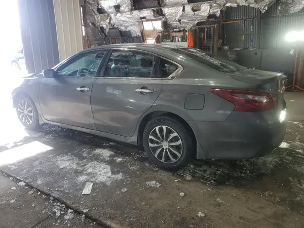 1N4AL3AP0JC179865 2018 NISSAN ALTIMA - Image 2