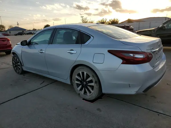 1N4AL3AP0JC180949 2018 NISSAN ALTIMA - Image 2