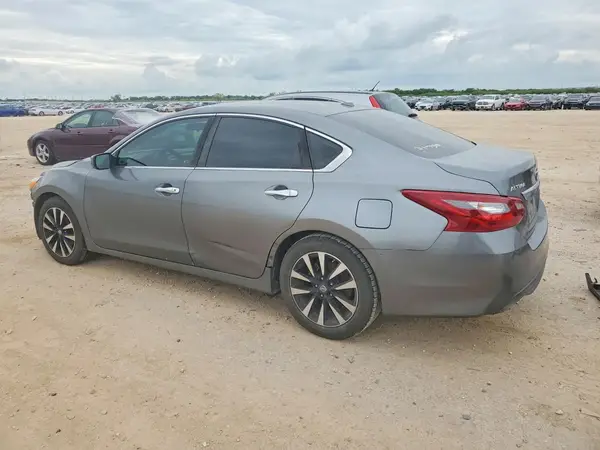 1N4AL3AP0JC182426 2018 NISSAN ALTIMA - Image 2