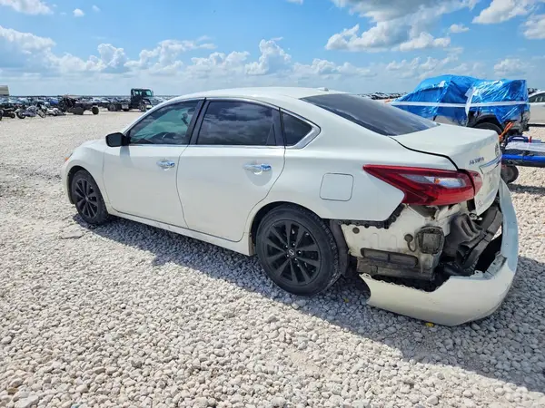 1N4AL3AP0JC184919 2018 NISSAN ALTIMA - Image 2