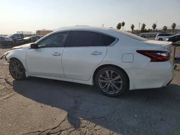 1N4AL3AP0JC185309 2018 NISSAN ALTIMA - Image 2