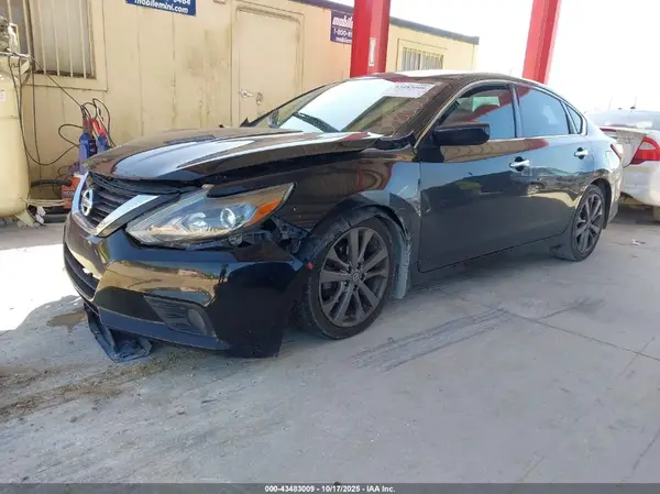 1N4AL3AP0JC186024 2018 NISSAN ALTIMA - Image 2