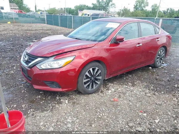 1N4AL3AP0JC187593 2018 NISSAN ALTIMA - Image 2