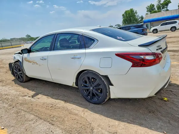 1N4AL3AP0JC194253 2018 NISSAN ALTIMA - Image 2