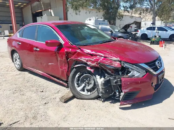 1N4AL3AP0JC195273 2018 NISSAN ALTIMA - Image 1