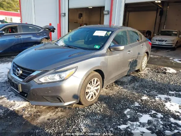 1N4AL3AP0JC196729 2018 NISSAN ALTIMA - Image 2