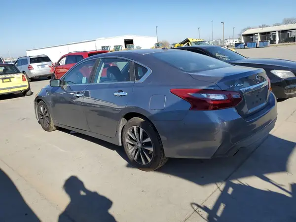 1N4AL3AP0JC197055 2018 NISSAN ALTIMA - Image 2
