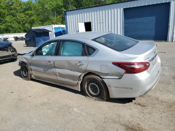 1N4AL3AP0JC197699 2018 NISSAN ALTIMA - Image 2