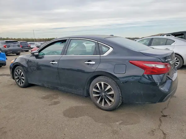 1N4AL3AP0JC198836 2018 NISSAN ALTIMA - Image 2