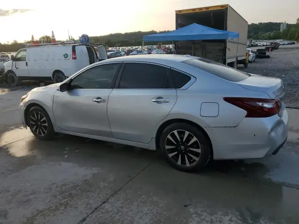 1N4AL3AP0JC201539 2018 NISSAN ALTIMA - Image 2