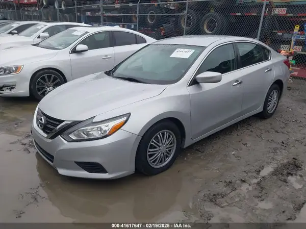 1N4AL3AP0JC201556 2018 NISSAN ALTIMA - Image 2