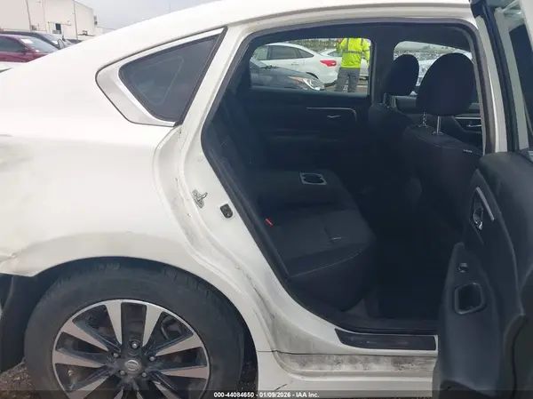 1N4AL3AP0JC201797 2018 NISSAN ALTIMA - Image 8
