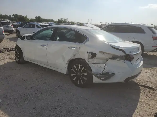1N4AL3AP0JC205560 2018 NISSAN ALTIMA - Image 2