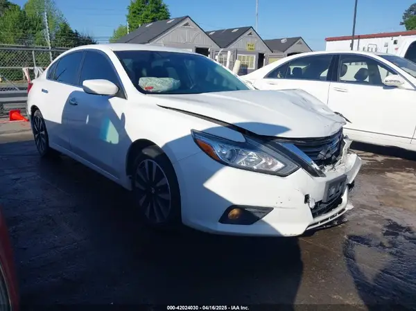 1N4AL3AP0JC206823 2018 NISSAN ALTIMA - Image 1