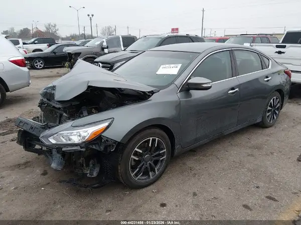 1N4AL3AP0JC207860 2018 NISSAN ALTIMA - Image 2