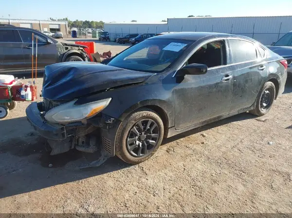 1N4AL3AP0JC207907 2018 NISSAN ALTIMA - Image 2