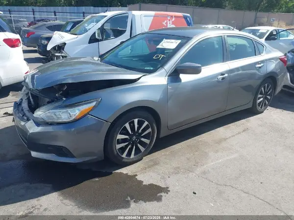 1N4AL3AP0JC209561 2018 NISSAN ALTIMA - Image 2
