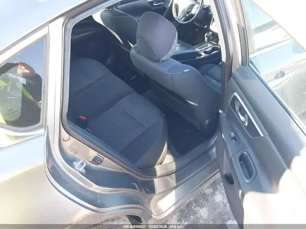 1N4AL3AP0JC210452 2018 NISSAN ALTIMA - Image 8