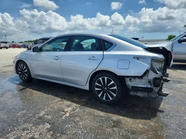 1N4AL3AP0JC210905 2018 NISSAN ALTIMA - Image 2