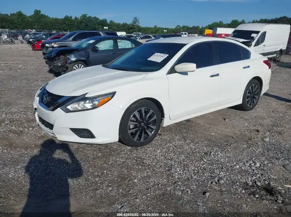 1N4AL3AP0JC211276 2018 NISSAN ALTIMA - Image 2